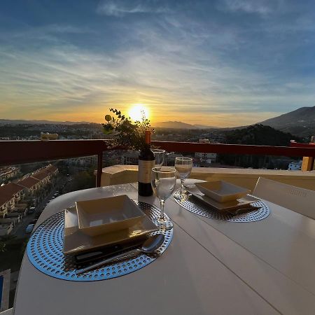Apartamento A 900 M De La Playa Y Con Vistas Al Mar En Fuengirola Ngoại thất bức ảnh