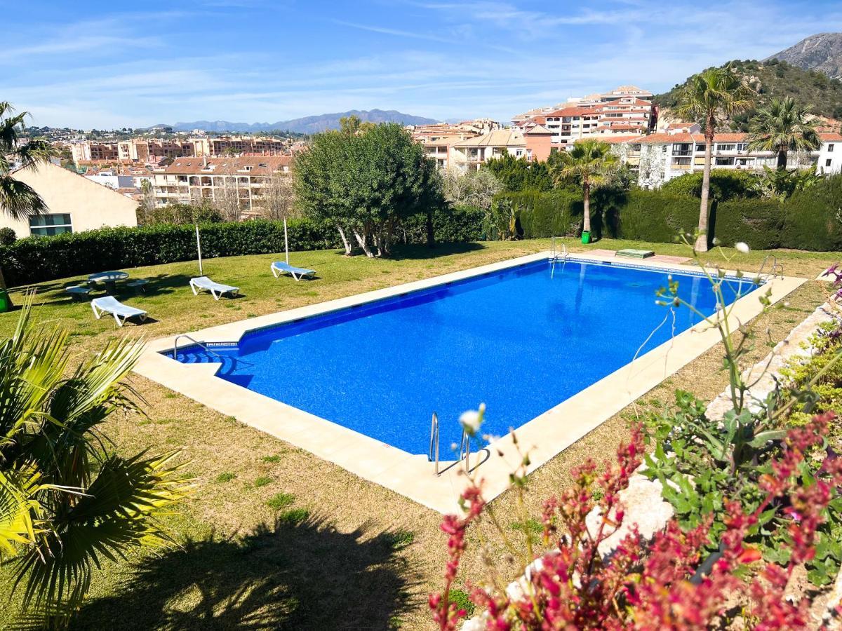Apartamento A 900 M De La Playa Y Con Vistas Al Mar En Fuengirola Ngoại thất bức ảnh