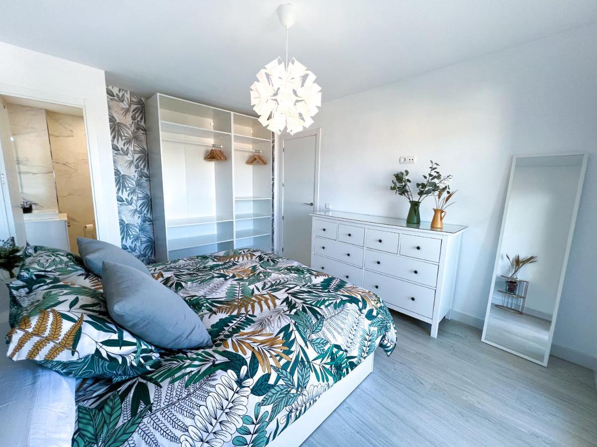 Apartamento A 900 M De La Playa Y Con Vistas Al Mar En Fuengirola Ngoại thất bức ảnh
