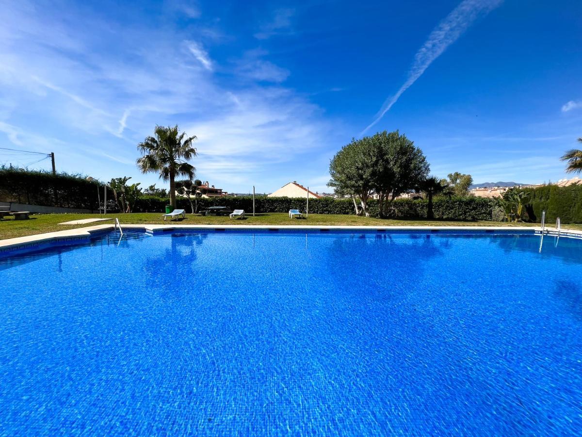 Apartamento A 900 M De La Playa Y Con Vistas Al Mar En Fuengirola Ngoại thất bức ảnh