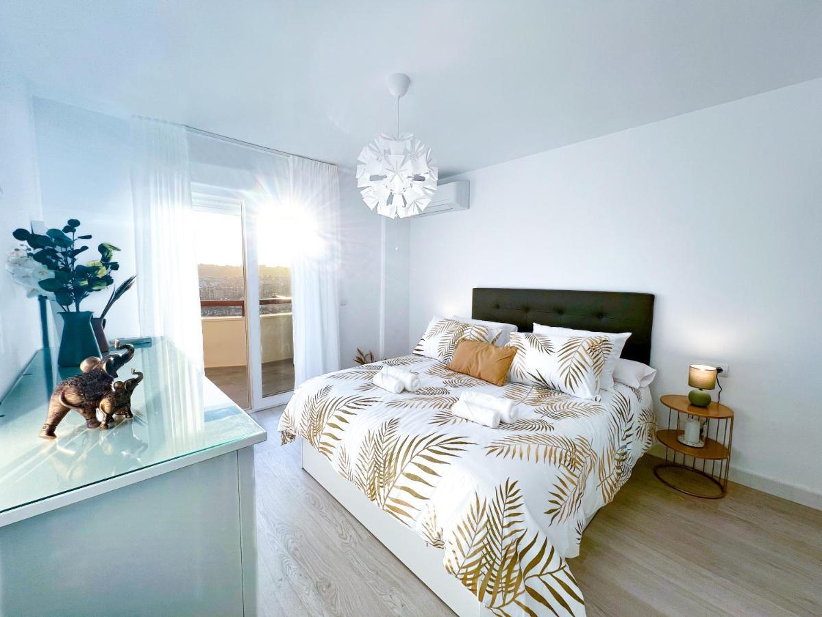 Apartamento A 900 M De La Playa Y Con Vistas Al Mar En Fuengirola Ngoại thất bức ảnh