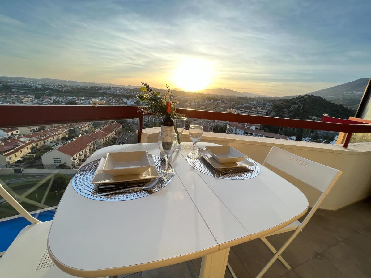 Apartamento A 900 M De La Playa Y Con Vistas Al Mar En Fuengirola Ngoại thất bức ảnh