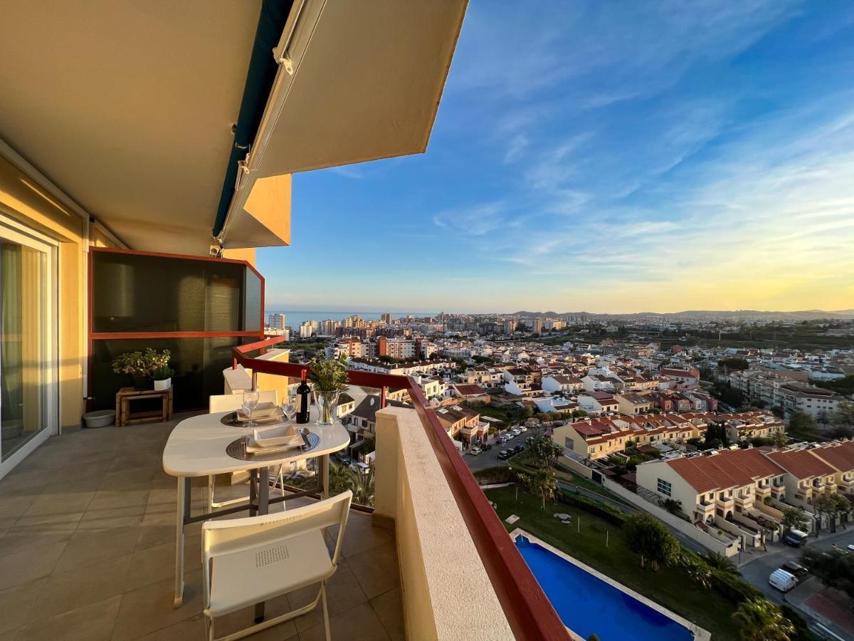 Apartamento A 900 M De La Playa Y Con Vistas Al Mar En Fuengirola Ngoại thất bức ảnh