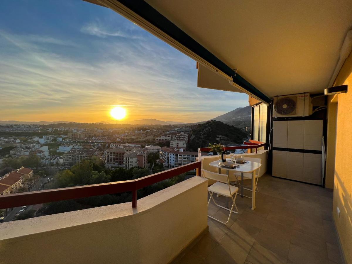 Apartamento A 900 M De La Playa Y Con Vistas Al Mar En Fuengirola Ngoại thất bức ảnh