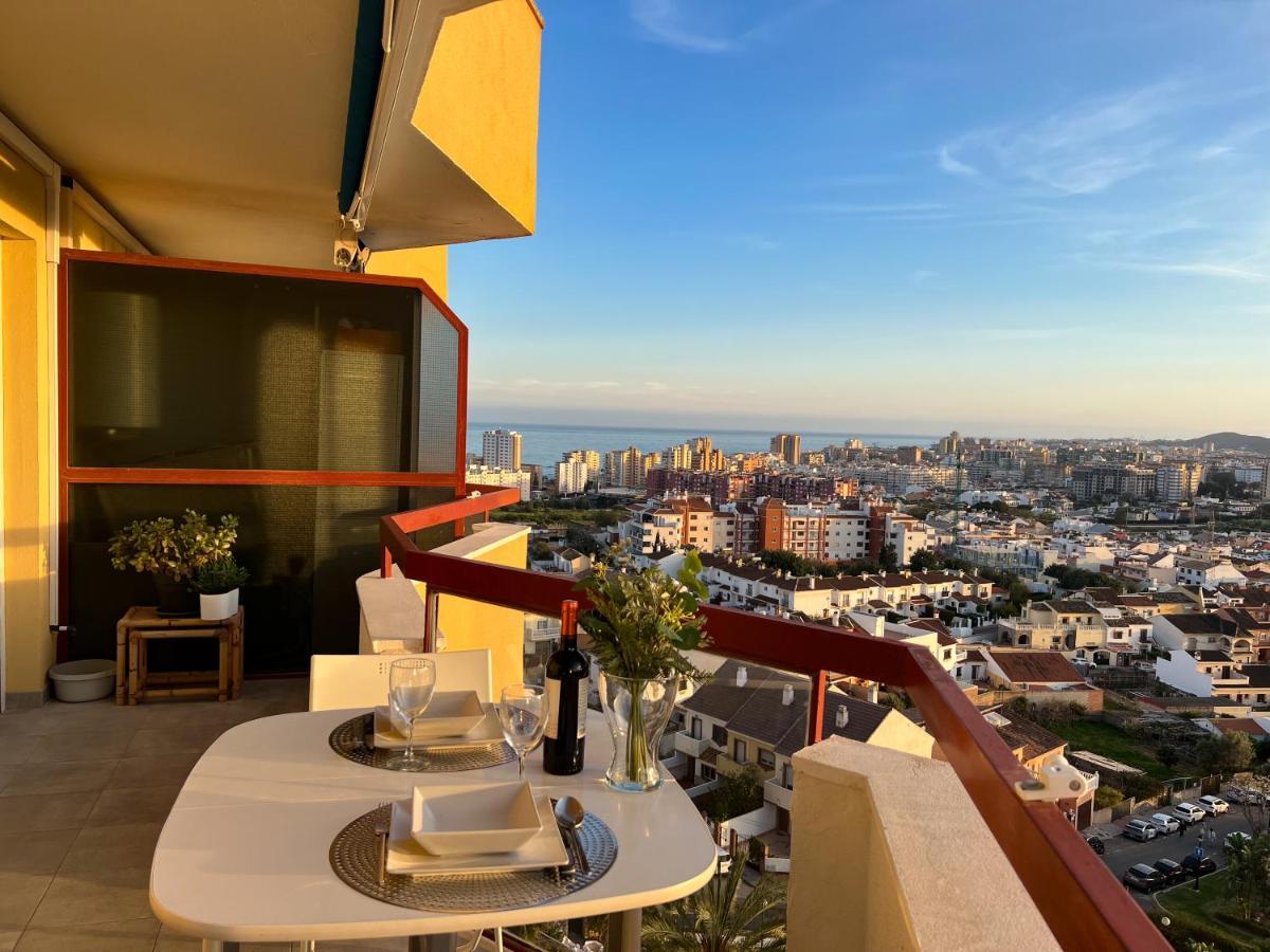 Apartamento A 900 M De La Playa Y Con Vistas Al Mar En Fuengirola Ngoại thất bức ảnh